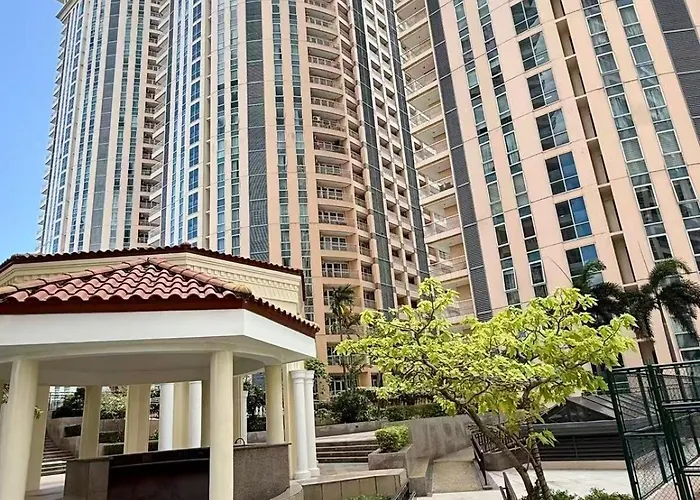 Venice Luxe Twin Bed , Kitchen, Sauna, Pool, For 3 Guests Only Manila