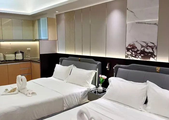Apartment Venice Luxe Twin Bed , Kitchen, Sauna, Pool, For 3 Guests Only *