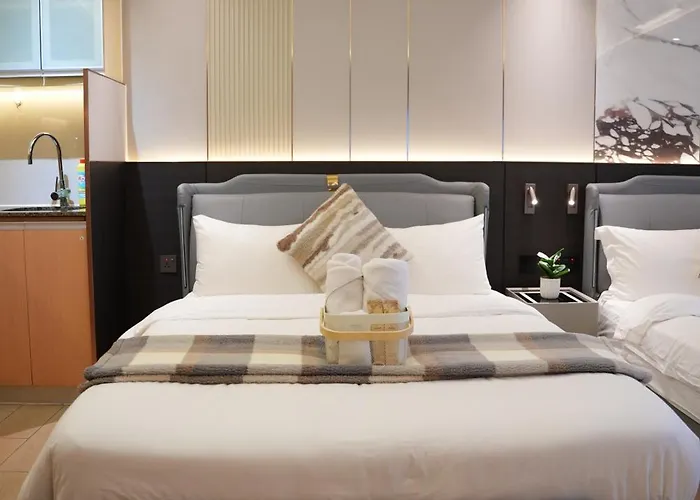 Venice Luxe Twin Bed , Kitchen, Sauna, Pool, For 3 Guests Only Manila