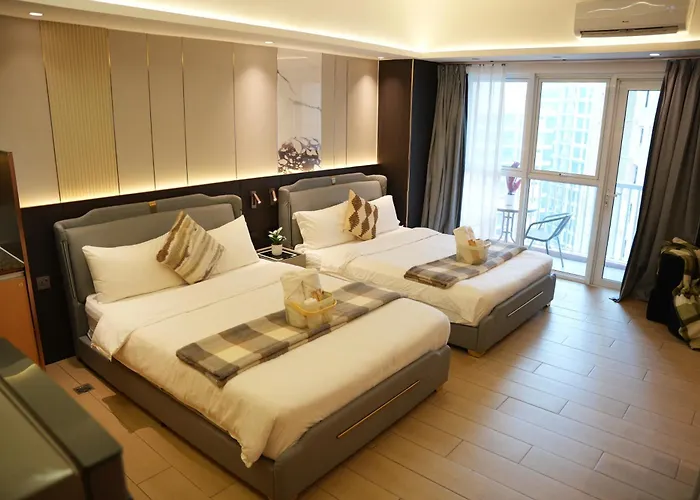 Venice Luxe Twin Bed , Kitchen, Sauna, Pool, For 3 Guests Only Apartment