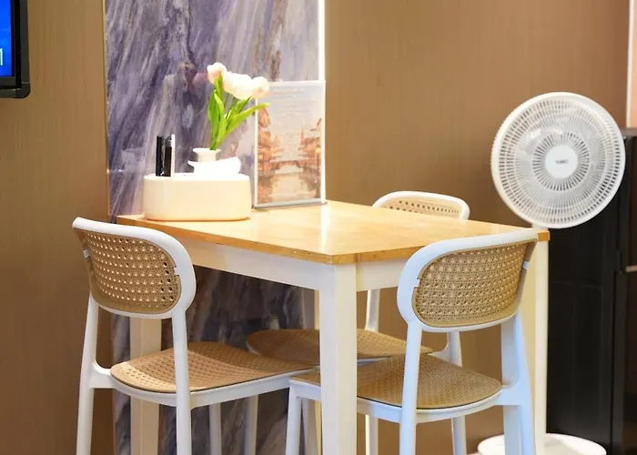 Venice Luxe Twin Bed , Kitchen, Sauna, Pool, For 3 Guests Only 公寓 马尼拉