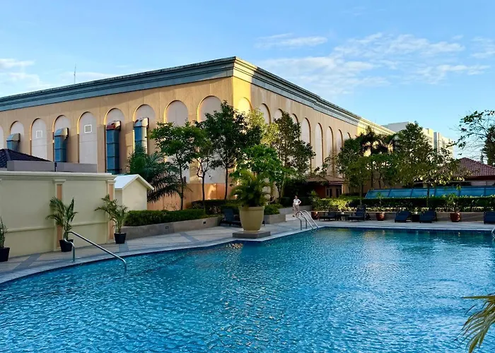 Venice Luxe Twin Bed , Kitchen, Sauna, Pool, For 3 Guests Only